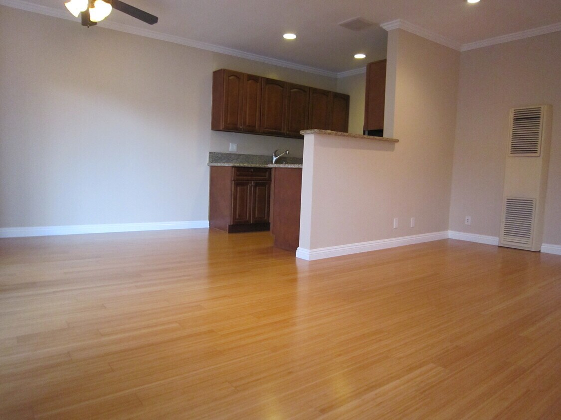 Foto principal - 4110 Inglewood Blvd