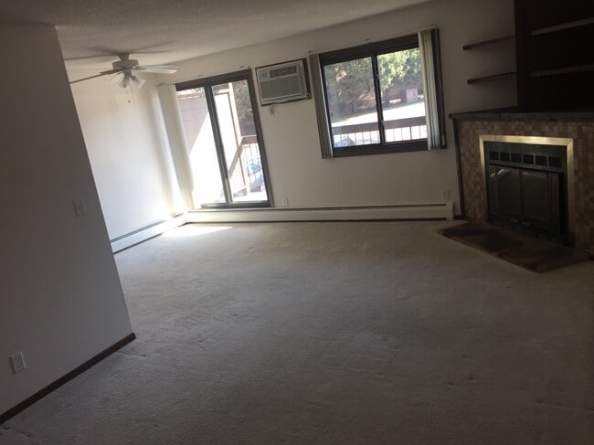 Building Photo - 7401 W 101st St