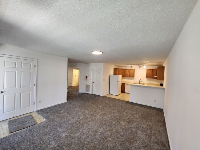 Foto del edificio - 30 Robinson Cove Rd