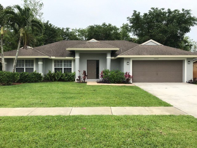 Foto principal - 14282 Aster Ave