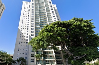 Building Photo - 1450 Young St