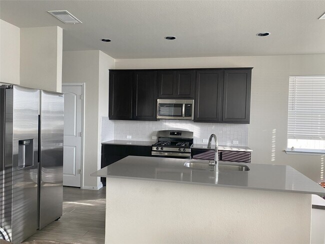 Foto del edificio - 211 Living Reef Dr