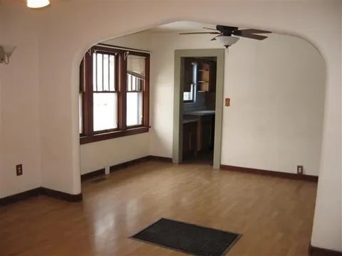 Building Photo - 707 W Summit St