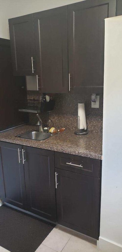 Foto principal - 290 E 65th St