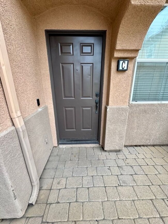 Building Photo - 2 Bedroom 2.5 Bathroom Condo for LEASE in ...