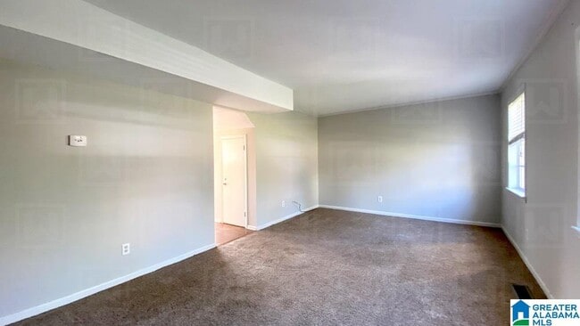 Building Photo - 817 Linbard Ln
