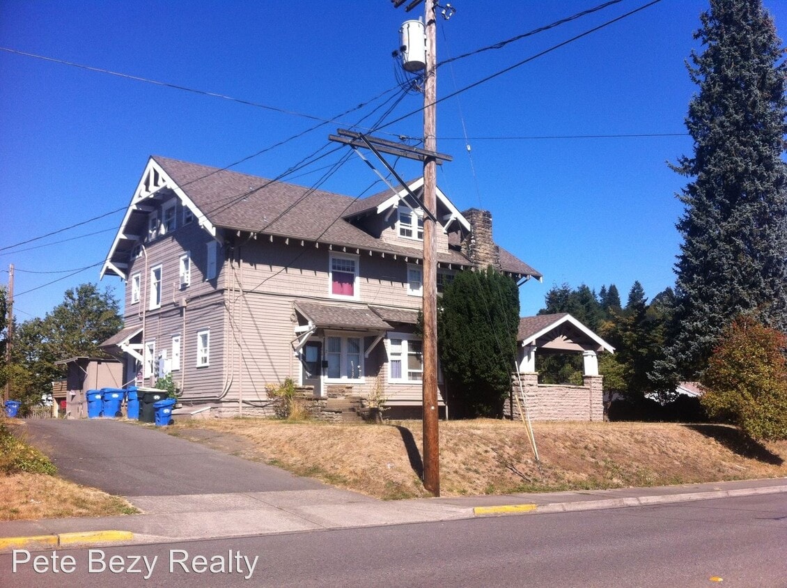 Building Photo - 621 NW Quincy Pl