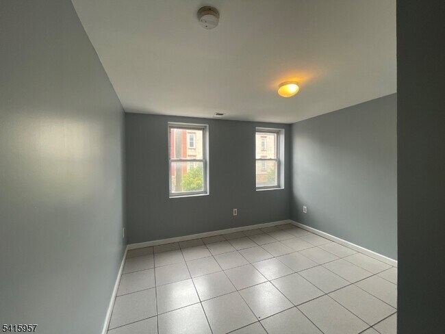 Foto del edificio - 87 1st St