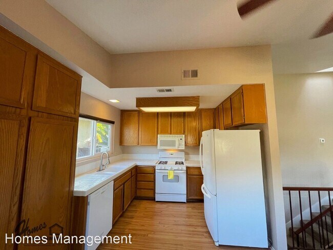 Building Photo - 3 br, 3 bath House - 2050 Skyview Glen