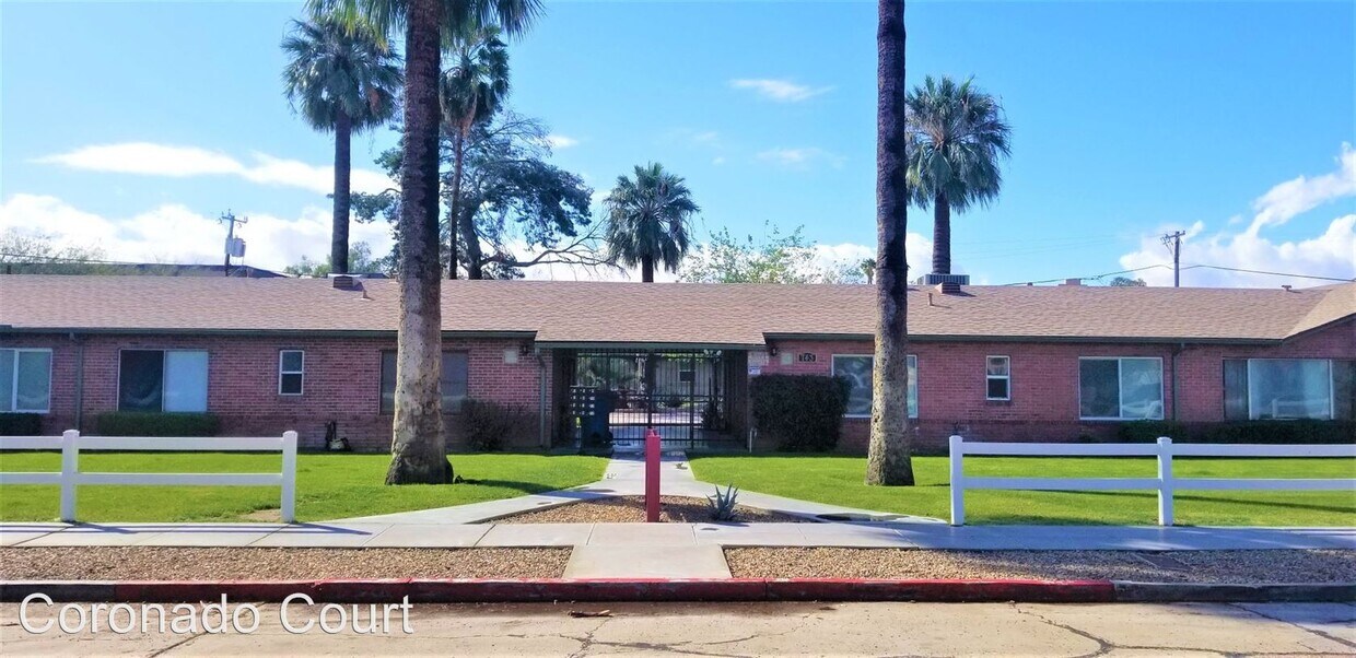 Foto principal - 743 E Coronado Rd