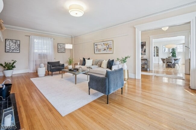 Foto del edificio - 258 Ridgewood Ave