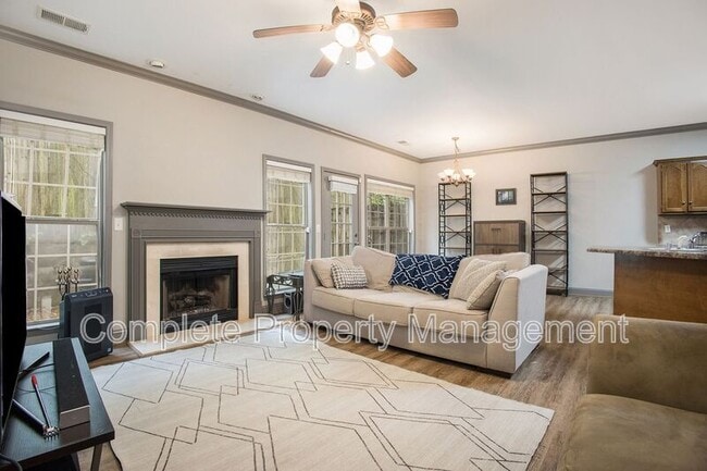 Building Photo - 448 Highland Cove Dr
