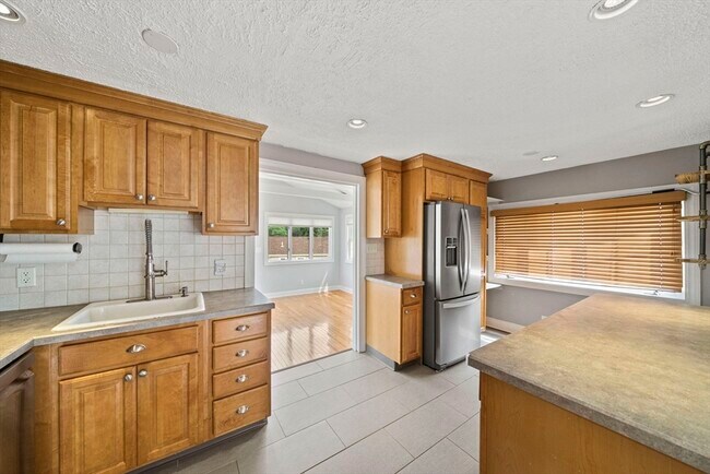 Foto del edificio - 28 Hillside Ave