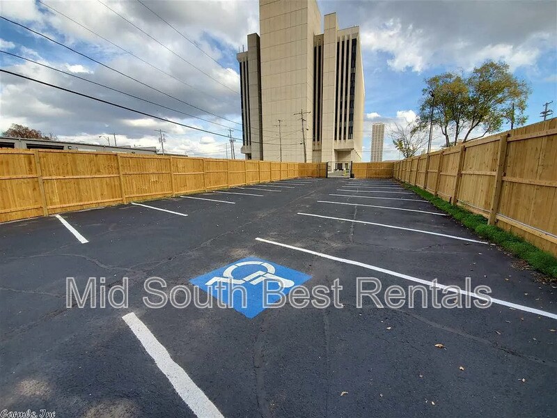 Foto del edificio - 1214 W 6th St
