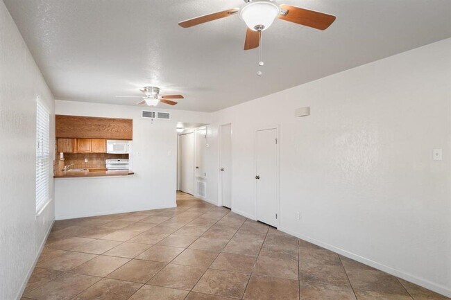 Foto del edificio - 115 Rhonda Dr