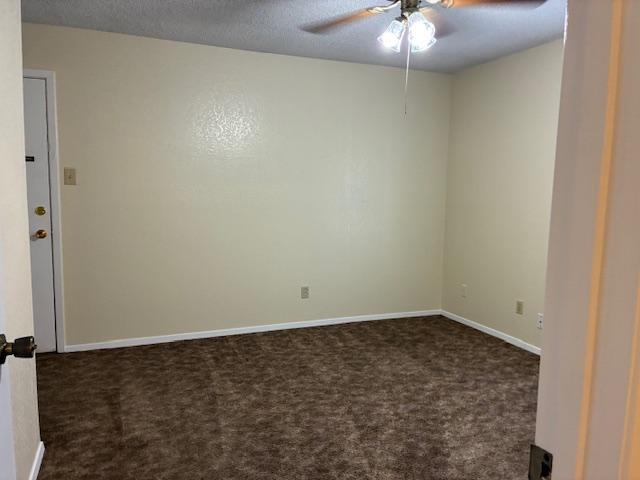 Foto del edificio - 405 Rockcrest Dr