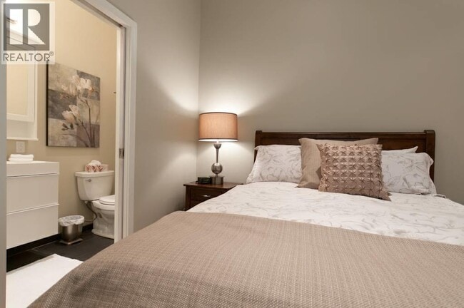 Building Photo - 3631 W 15th Ave