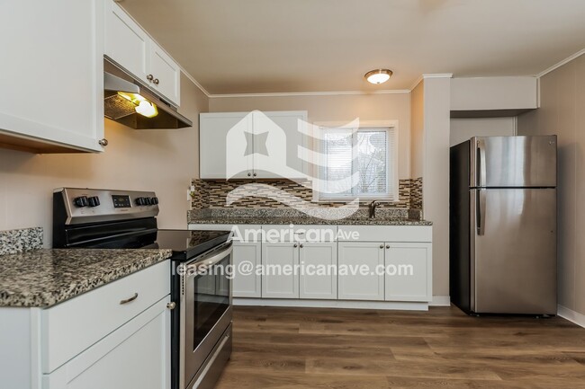 Building Photo - 1597 Courter St