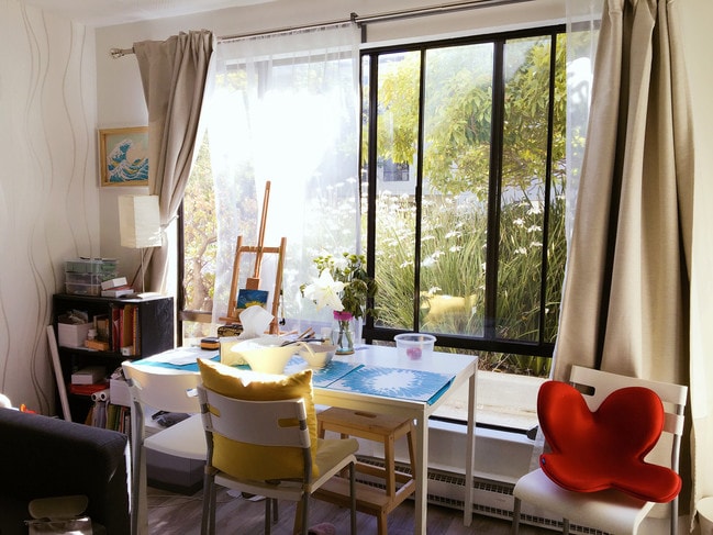 Sunny Studio with a beautiful courtyard view - 5 Commodore Dr
