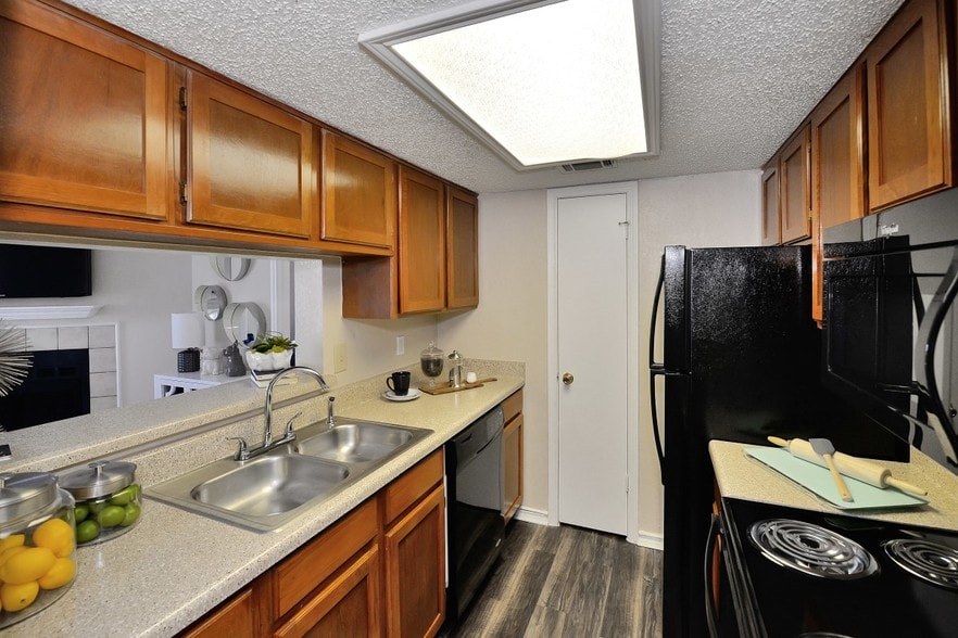 Fieldcrest Apartments Rentals Carrollton, TX