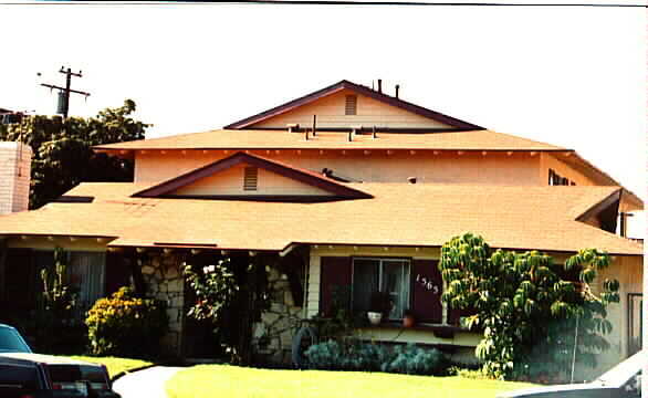 Primary Photo - 1565 E Benmore Ln