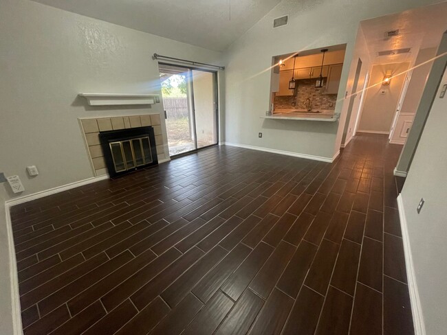 Foto del edificio - Two Bedroom Near Dyess AFB