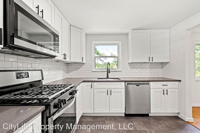 Building Photo - 3 br, 1 bath House - 641 Brinwood Avenue