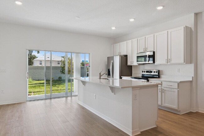 Building Photo - 1108 Elm Dr