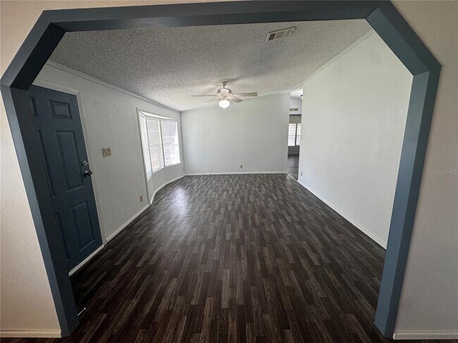 Foto del edificio - 1827 Leesburg Blvd