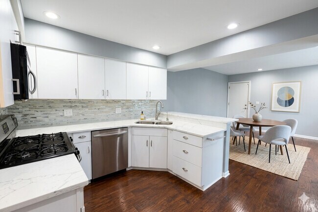 Foto del edificio - 147 White Branch Ct N