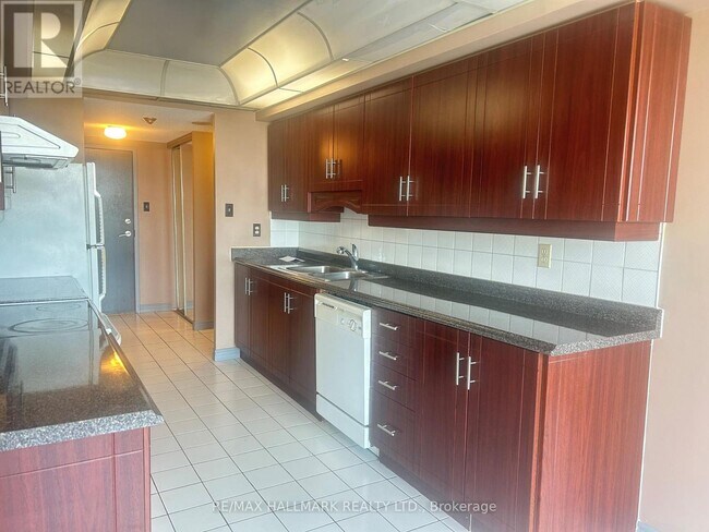 Building Photo - 4725 Sheppard Ave E