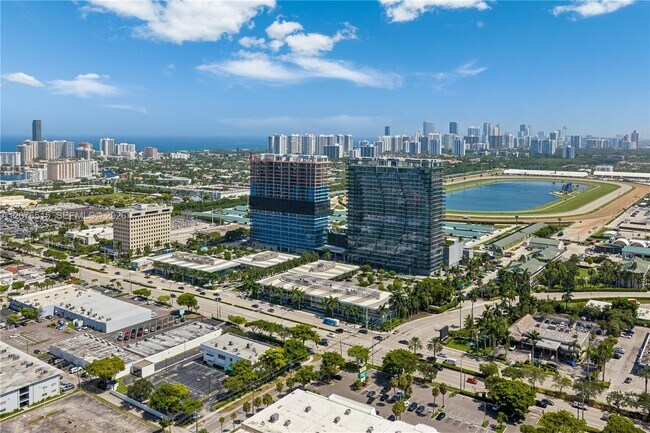 Building Photo - 1170 E Hallandale Beach Blvd