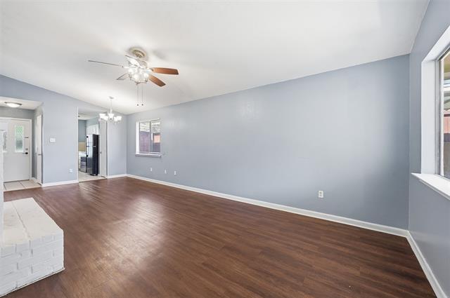 Foto del edificio - 5809 Mansfield Rd