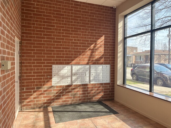 Building Photo - 974 W 35th Pl