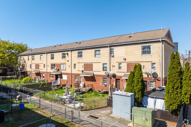 Foto del edificio - Richard Allen Homes II