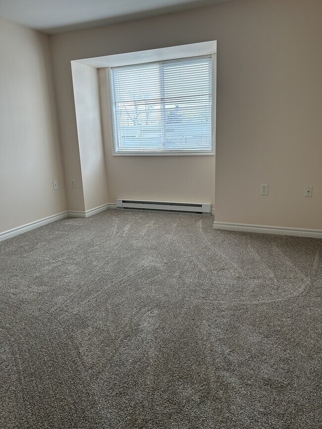 Photo du bâtiment - 7516-7516 Topaz Dr