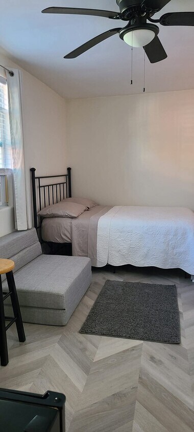 Foto principal - 1080 Jack Calhoun Dr