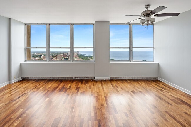 Foto del edificio - 655 W Irving Park Rd