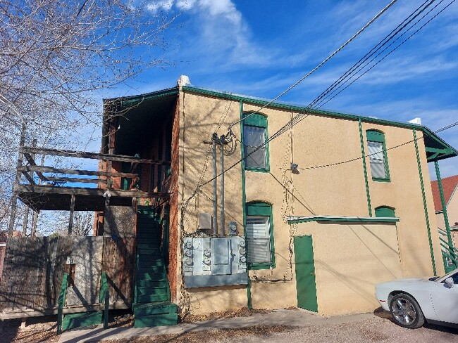 Building Photo - 1010 E Evans Ave