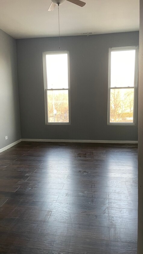 Living Room - 1242 S Central Park Ave