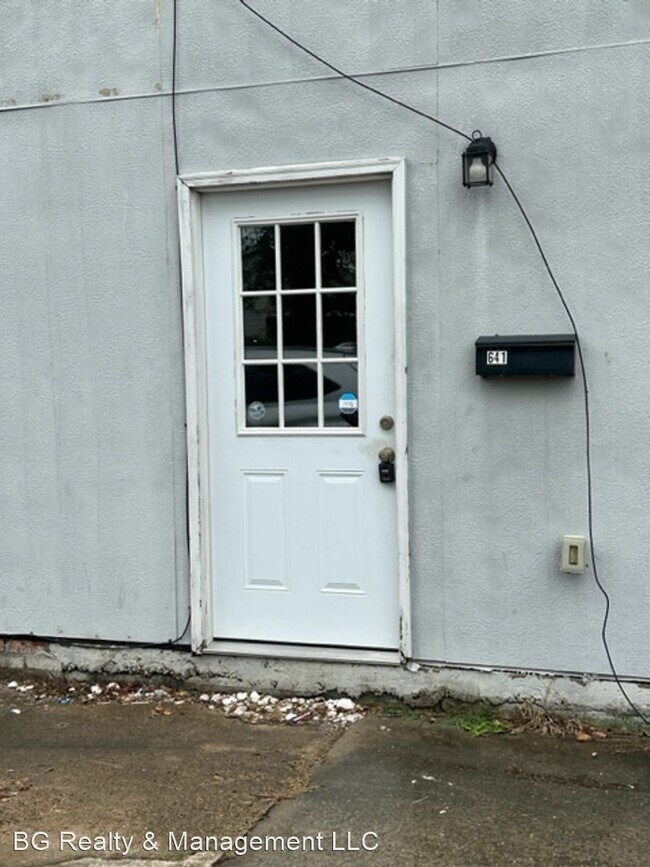 Foto del edificio - 2 br, 1 bath House - 641 11th St