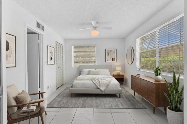 Building Photo - Beautiful 2 bedroom 2 bath in Delray - Desired 55+ community