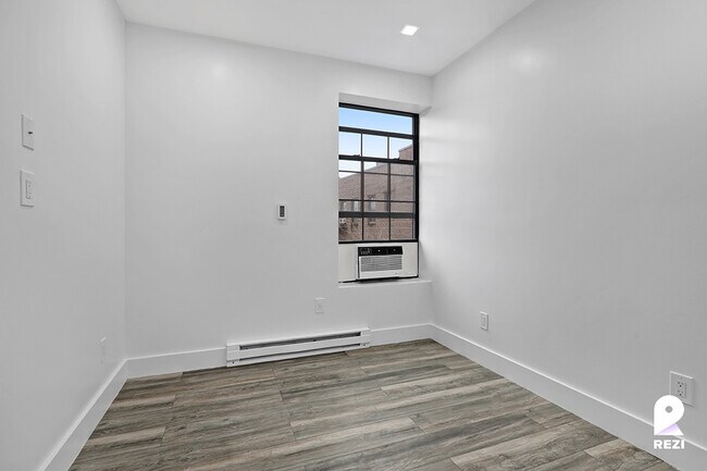 Building Photo - 119-20 Union Tpke