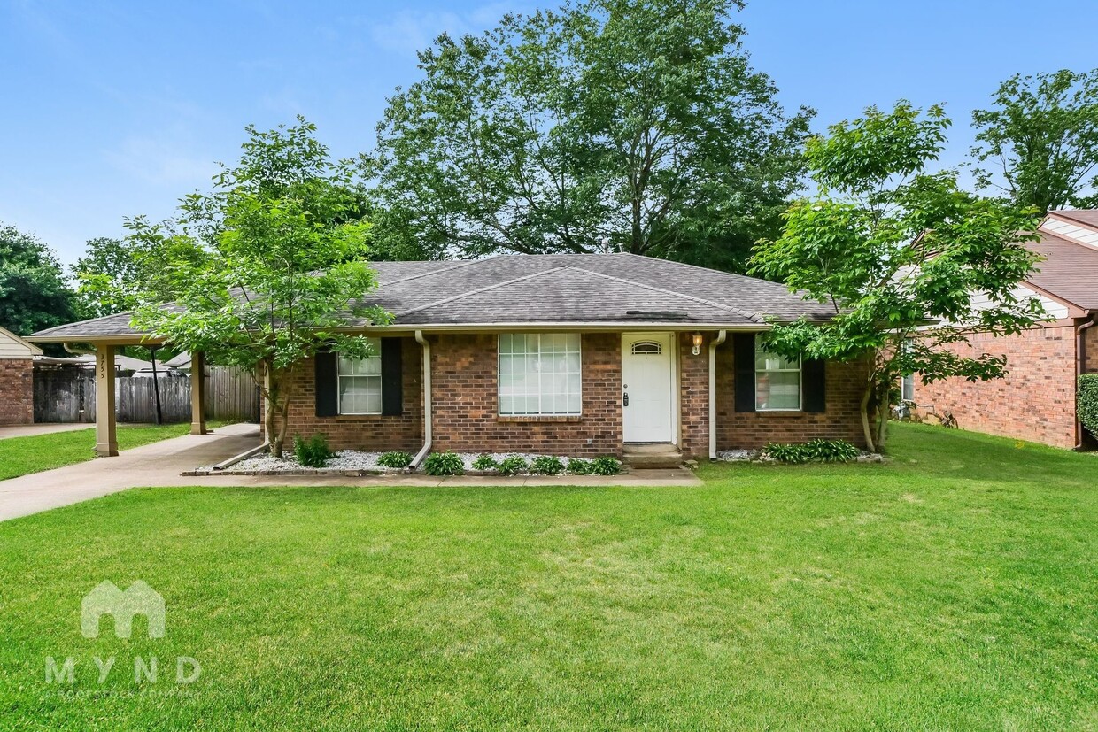 Foto principal - 3755 Carroll Dr