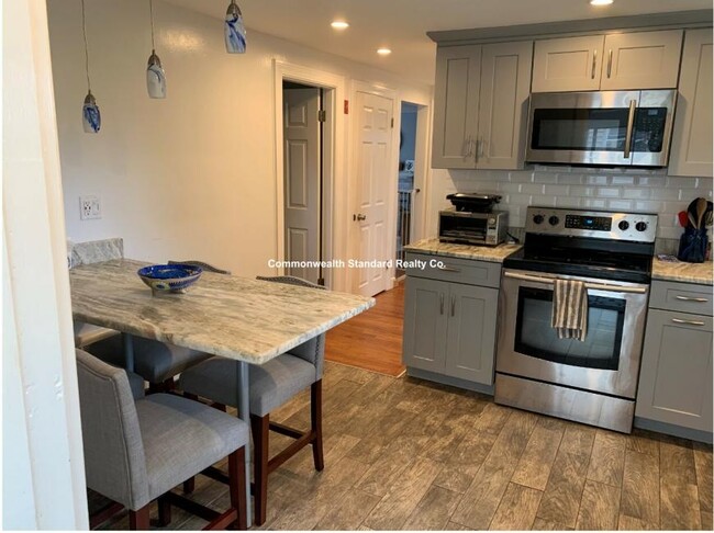 Foto del edificio - 3 bedroom in Waltham MA 02453