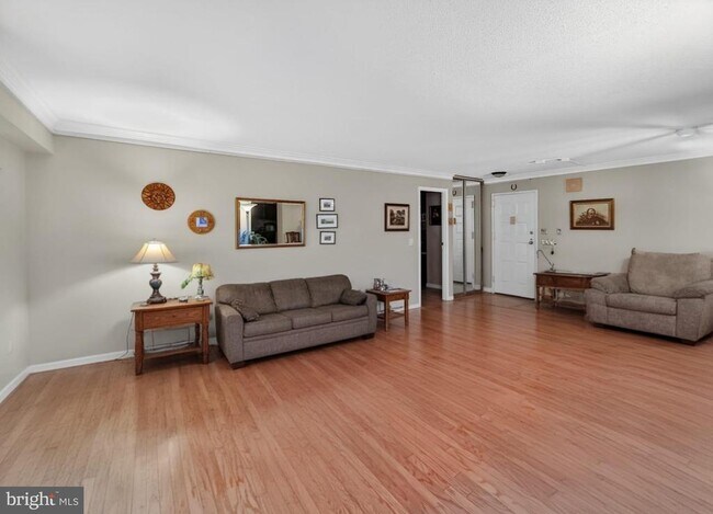 Foto del edificio - 8370 Greensboro Dr