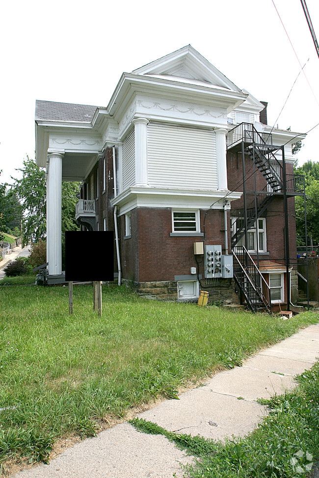 Building Photo - 2345 Perrysville Ave