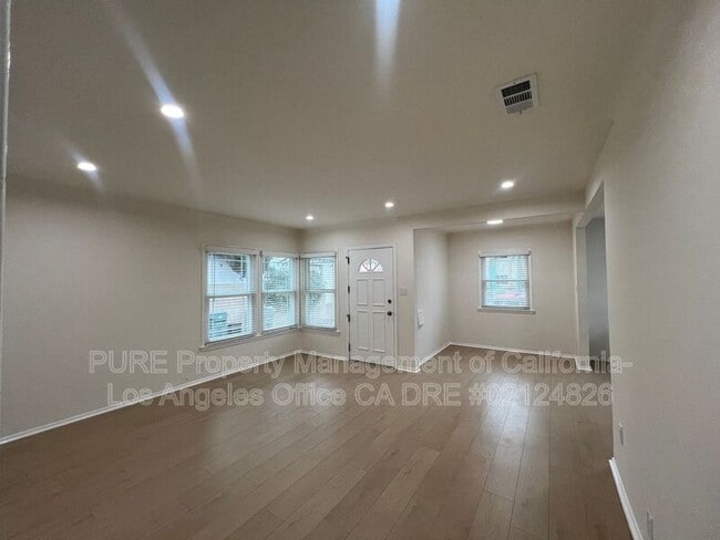 Building Photo - 10306 Buford Ave