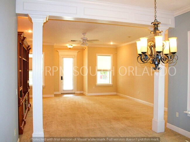 Foto del edificio - Available for a 6-Month Lease Charming 3-B...