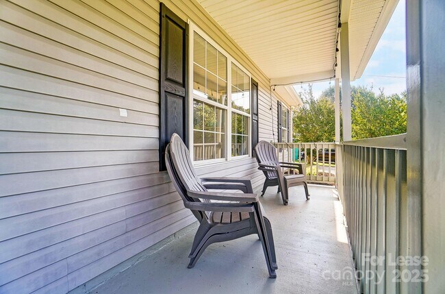 Foto del edificio - 8507 Sunflower Rd
